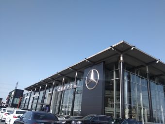 Mercedes-Benz 4S car